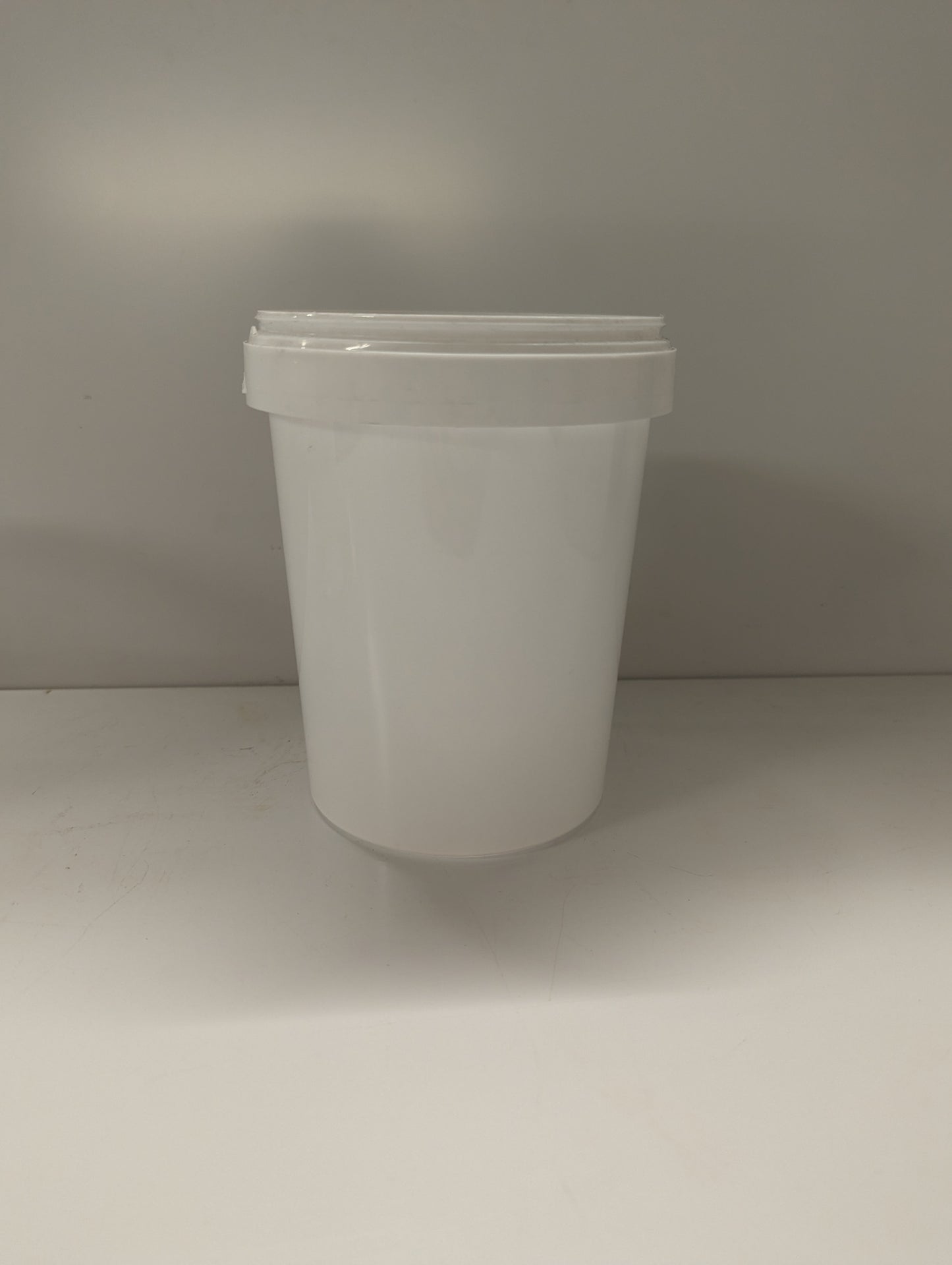 1.2L Mixing Tubs with Lids